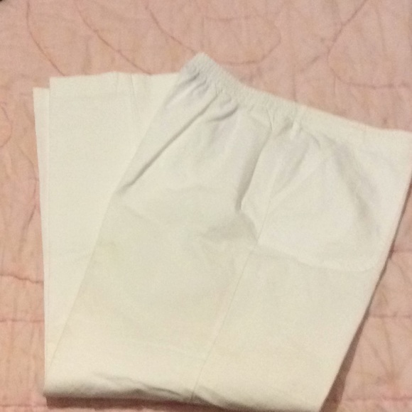 Alfred Dunner petite white pants - Picture 1 of 3